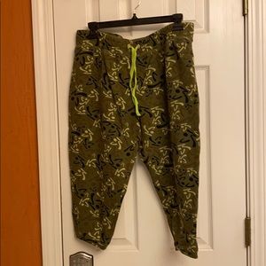Zumba crop pant size L